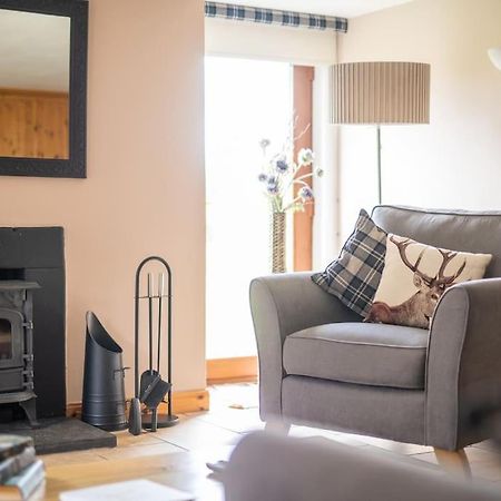 Cosy & Rustic Retreat - Woodland Cottage. Nairn Dış mekan fotoğraf