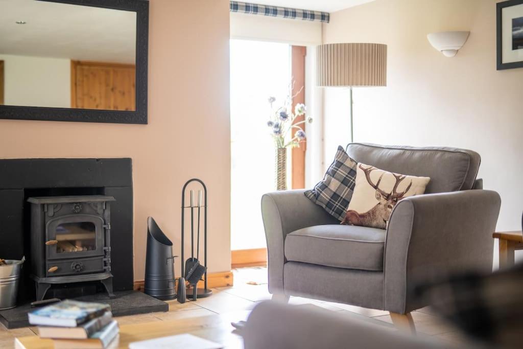 Cosy & Rustic Retreat - Woodland Cottage. Nairn Dış mekan fotoğraf