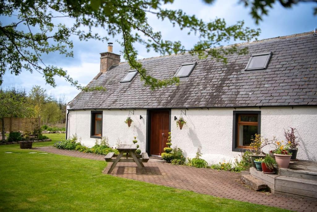 Cosy & Rustic Retreat - Woodland Cottage. Nairn Dış mekan fotoğraf