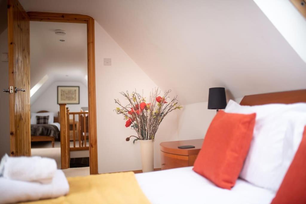 Cosy & Rustic Retreat - Woodland Cottage. Nairn Dış mekan fotoğraf